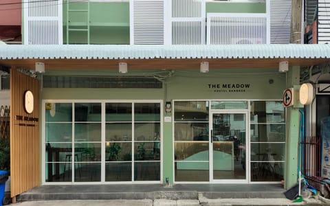 Property building, Facade/entrance