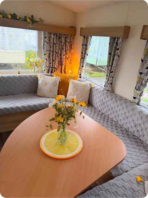 Living room, Seating area, Garden view