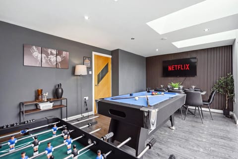 Communal lounge/ TV room, Billiard, Game Room, TV and multimedia, Evening entertainment