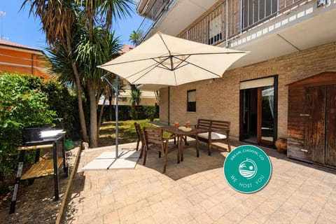 Property building, Patio, BBQ facilities, Garden, Dining area
