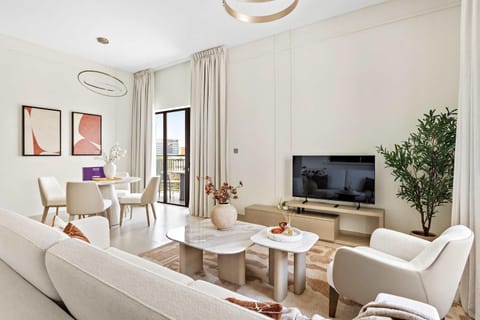 TV and multimedia, Living room, Dining area