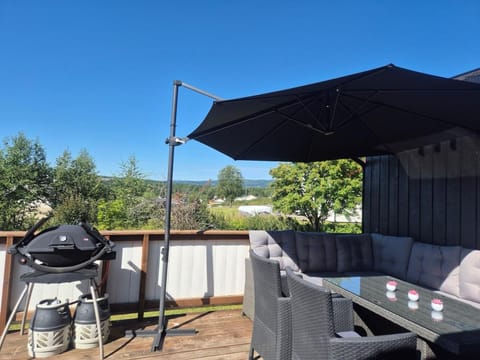 BBQ facilities, Balcony/Terrace, Seating area