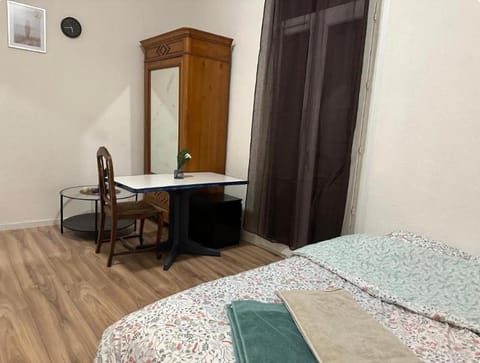 Bed, Bedroom, wardrobe