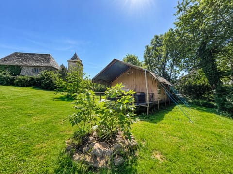 Property building, Day, Garden