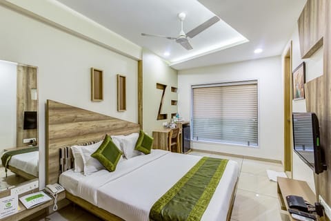 TV and multimedia, Coffee/tea facilities, Photo of the whole room, Bedroom