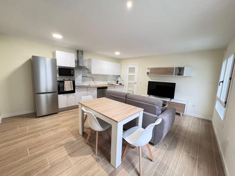 Kitchen or kitchenette, Living room