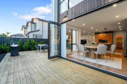 Balcony/Terrace, Dining area