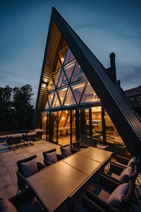 Patio, Night