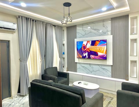 Communal lounge/ TV room, Living room, Seating area
