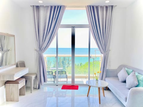 Natural landscape, View (from property/room), Photo of the whole room, Sea view