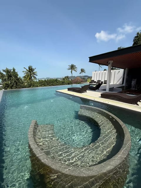 Nearby landmark, Day, Natural landscape, Pool view, Sea view, Swimming pool, Swimming pool