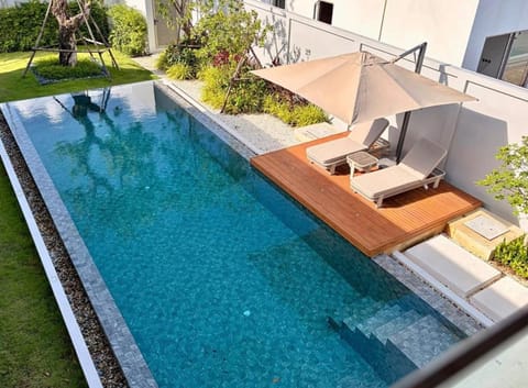 Garden, Garden view, Pool view, Swimming pool, sunbed