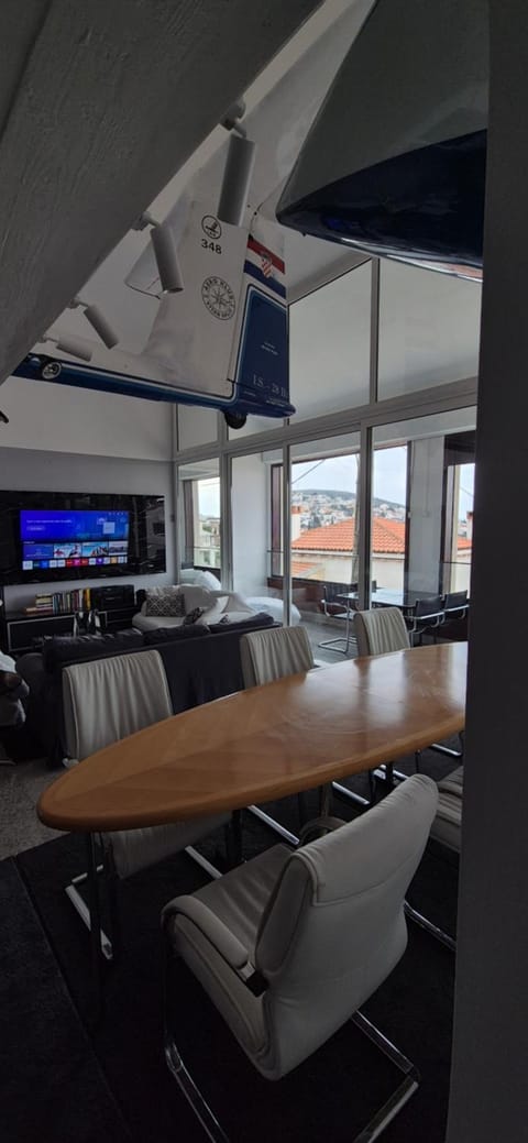 Living room, Fitness centre/facilities, Decorative detail, Decorative detail
