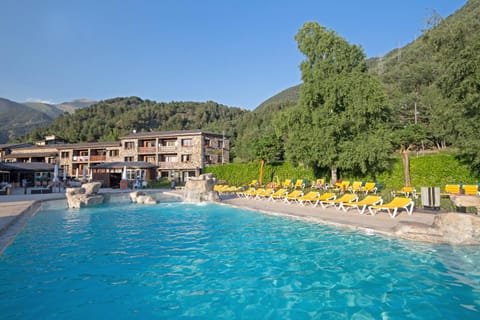 Facade/entrance, Natural landscape, Summer, Mountain view, Swimming pool, Swimming pool, Sunset, sunbed