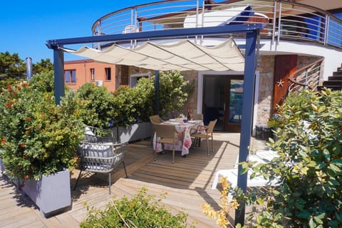 Le Rose Marine Apartment in Isola Rossa