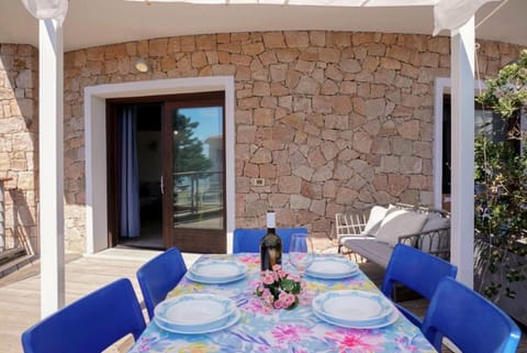 Le Rose Marine Apartment in Isola Rossa