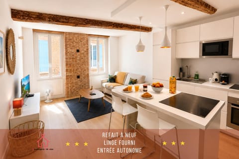 TV and multimedia, Kitchen or kitchenette, Living room, Dining area