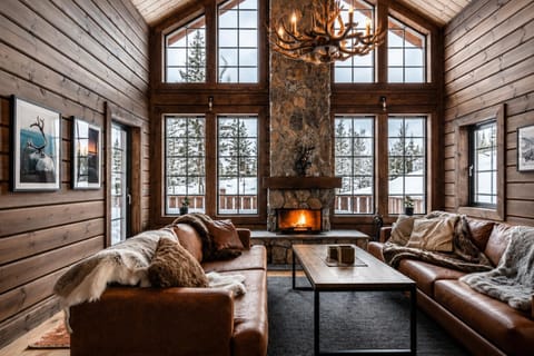 Living room, Seating area, fireplace