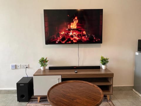 Communal lounge/ TV room, TV and multimedia