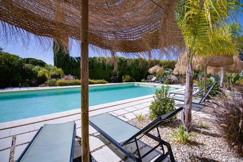 Patio, Day, Natural landscape, Garden, Garden view, Swimming pool, sunbed