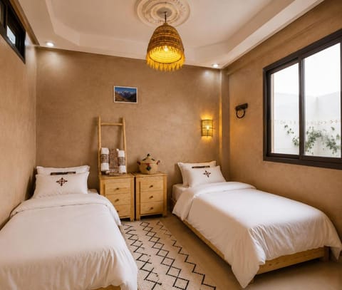 Bathroom, room service, VIP, kitchen
