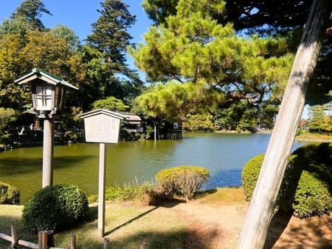 Nearby landmark, Day, Natural landscape