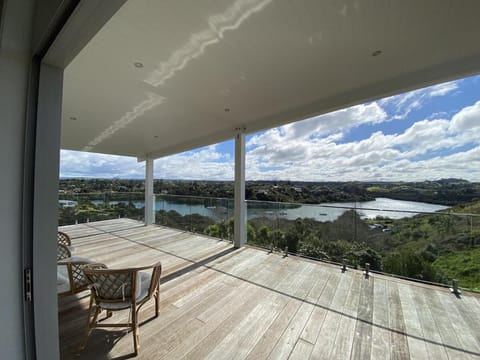 Natural landscape, Balcony/Terrace, River view