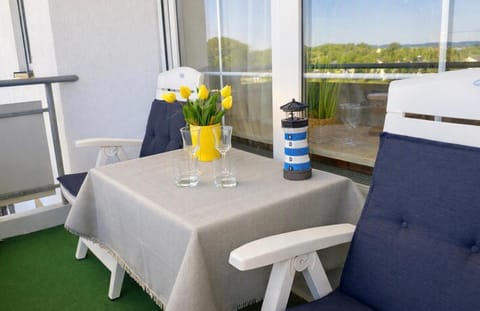 Natural landscape, View (from property/room), Balcony/Terrace, Seating area