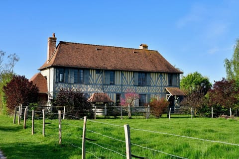 Property building, Spring, Day, Natural landscape, Garden view