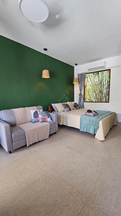 Bed, Living room, Photo of the whole room, Bedroom, air conditioner