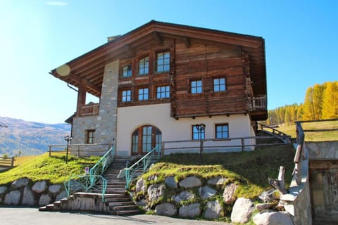 Property building, Mountain view