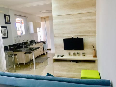Communal lounge/ TV room, Kitchen or kitchenette, Living room, Seating area, Dining area