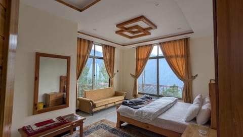 Bed, Photo of the whole room, Bedroom, Mountain view
