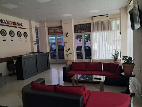 Communal lounge/ TV room, TV and multimedia, Lobby or reception