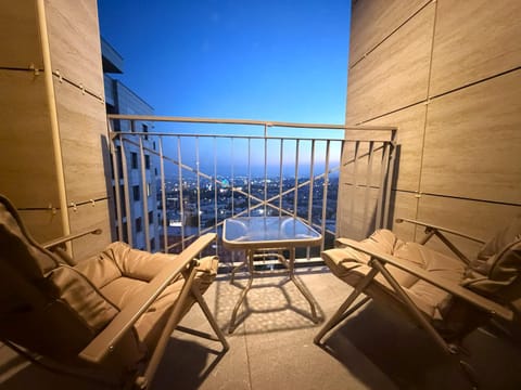 City view, Landmark view, Mountain view