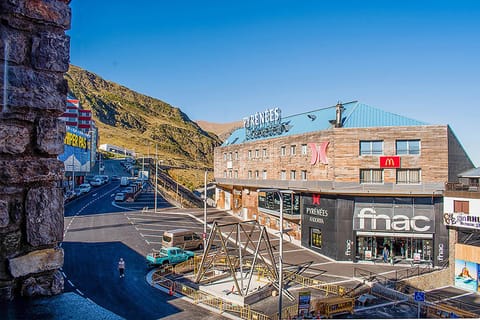 City view, Mountain view