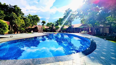 Natural landscape, Balcony/Terrace, Aqua park, Pool view, Swimming pool, sunbed