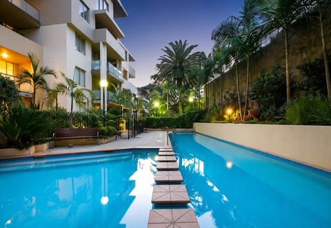 Property building, Night, Garden, Garden view, Pool view, Swimming pool, sunbed