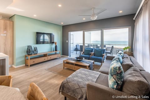 Patio, TV and multimedia, Living room, Seating area, Sea view