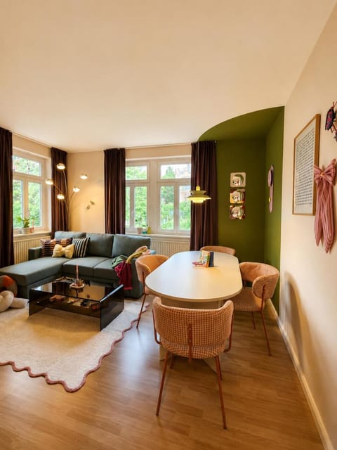 Living room, Dining area