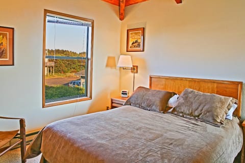 Haven Hideaway - Ocean Views from Every Room House in Copalis Beach