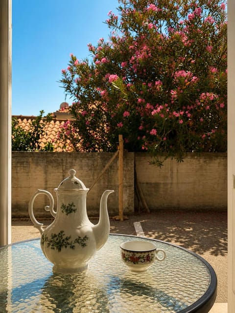 Day, Garden