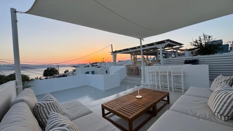 Balcony/Terrace, Seating area, Sea view, Sunset