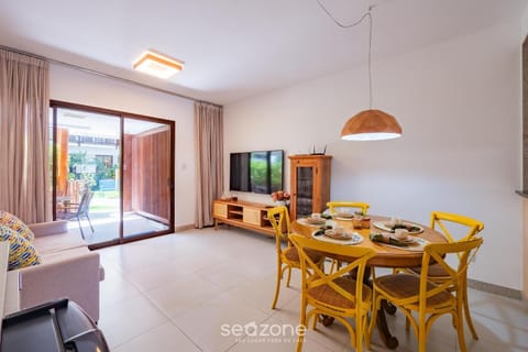 TV and multimedia, Living room, Dining area