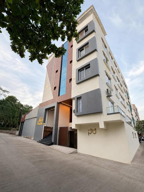 Property building, Street view