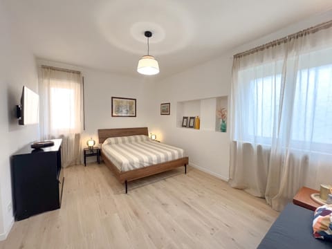 TV and multimedia, Bedroom