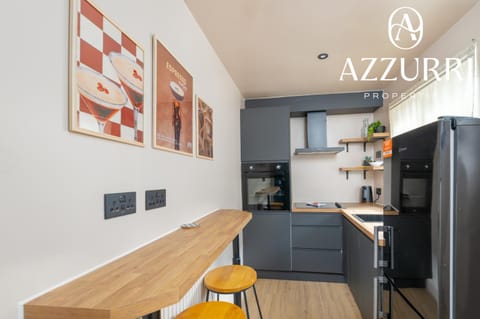Kitchen or kitchenette, Dining area, dishwasher, oven, stove