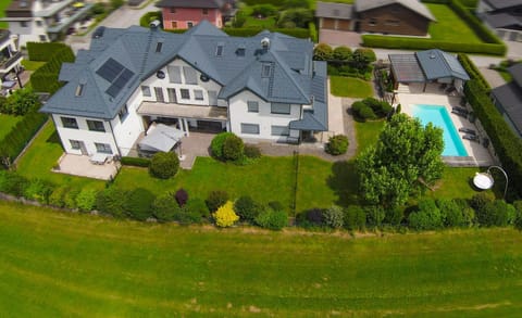 Property building, Day, Bird's eye view, Garden, Garden view, Swimming pool