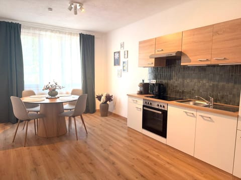 Coffee/tea facilities, Kitchen or kitchenette, Dining area, oven, pet friendly