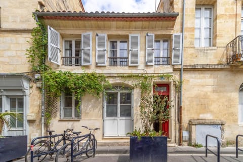 Property building, Day